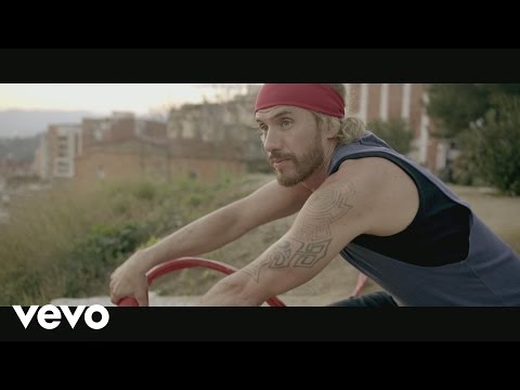 Macaco - Hijos De Un Mismo Dios | English Version