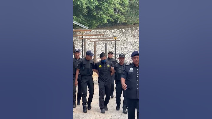 Kes bunuh Nur Farah Kartini: Suspek tiba di Mahkamah KKB pada 9.05 pagi bagi proses pendakwaan.