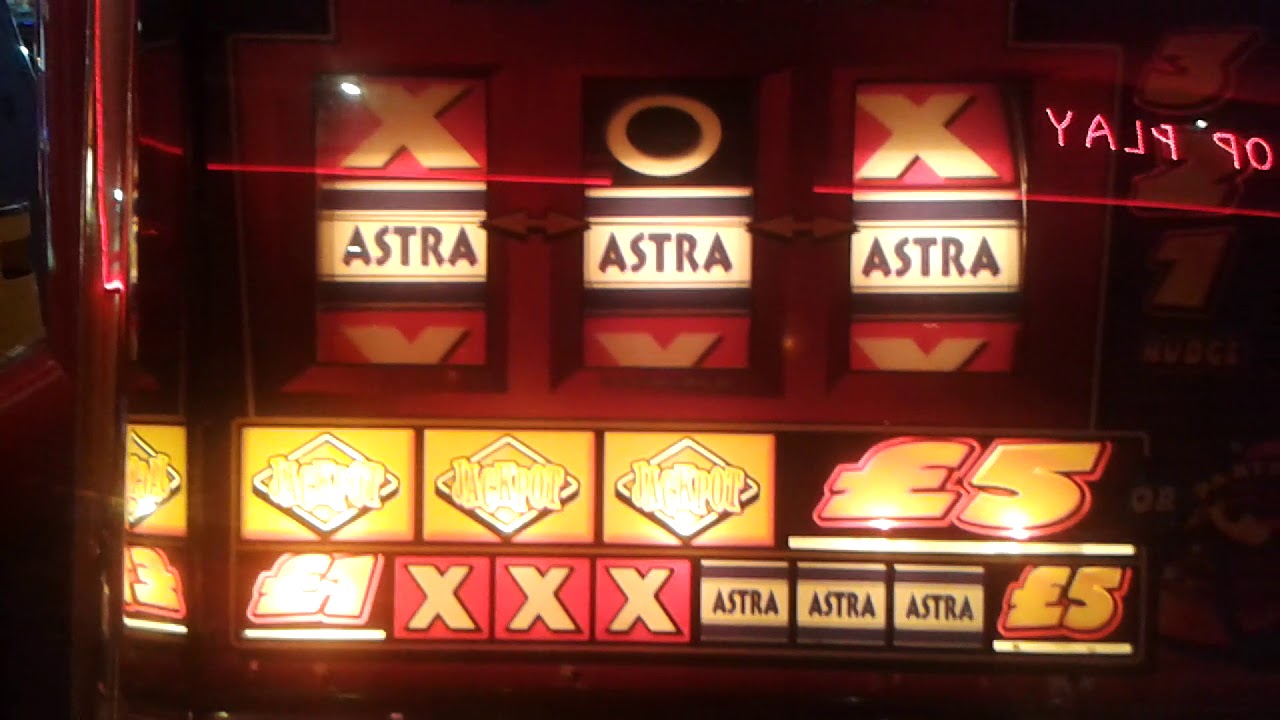 PARTYTIME + BULLION BARS STREAKIN fruit machines.