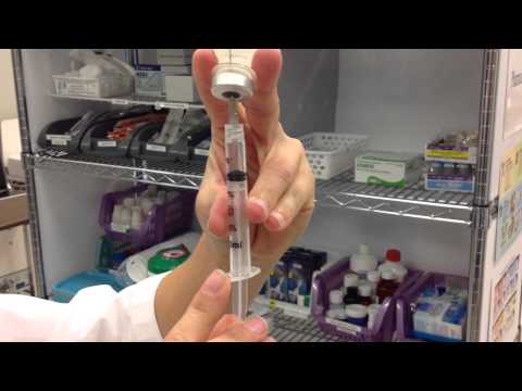 Vidéo: 3 façons d'utiliser une seringue à ampoule