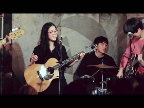아마도이자람밴드 Amado LeeJaram Band - 우유 / 제비다방 2017 - Live