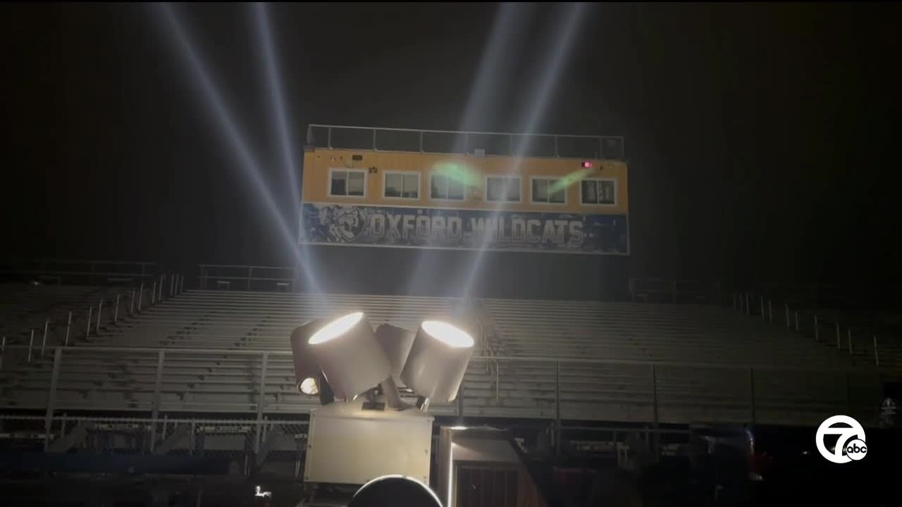 Oxford lights up in remembrance 2 years after school shooting