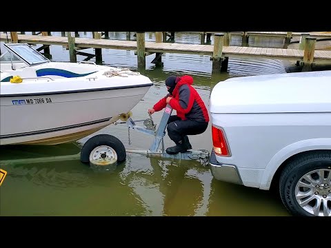 Video: Cómo comprar un barco usado (con imágenes)
