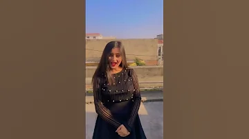 ليه بتقصر تنوره 