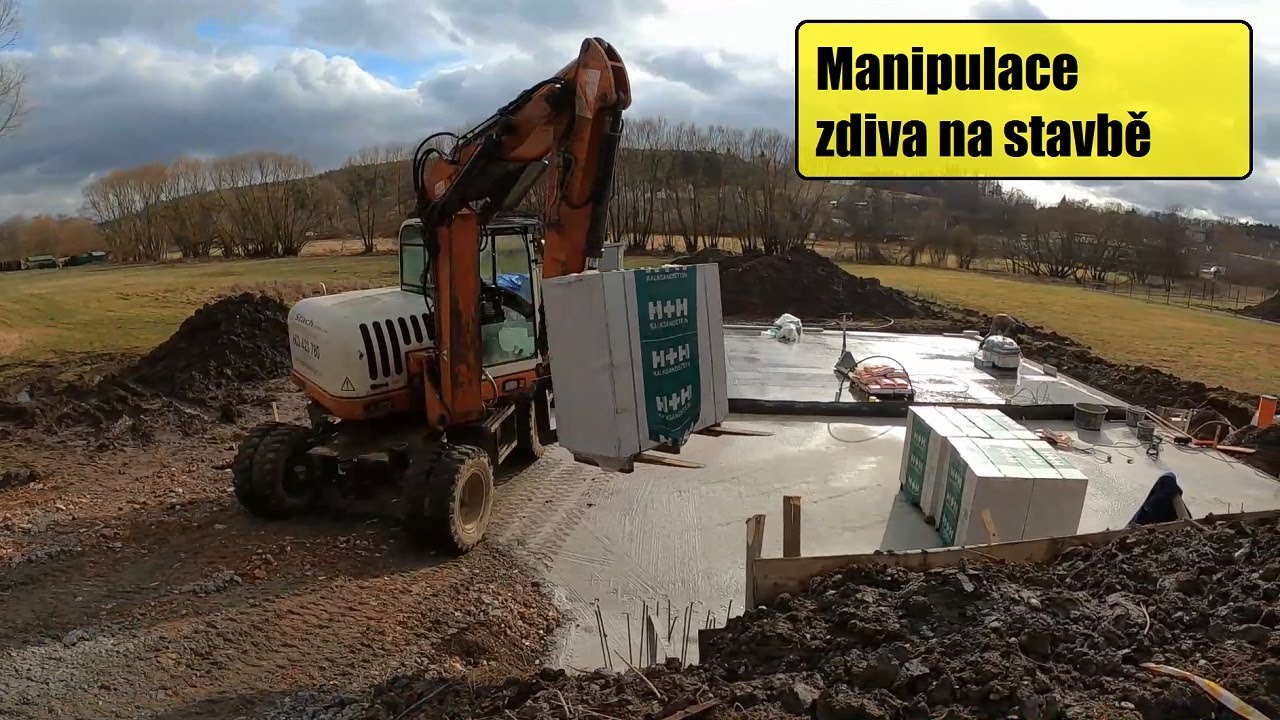 Manipulace zdiva na stavbě   TEREX TW85