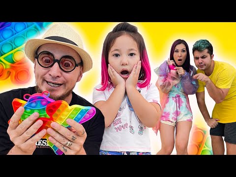 YUKARI E MALOUCOS EM : VICIADO EM POP IT (FIDGET TOYS)