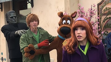 Scooby-Doo Gang Hunts Frankenstein Universal Studios Hollywood Meet & Greet Characters