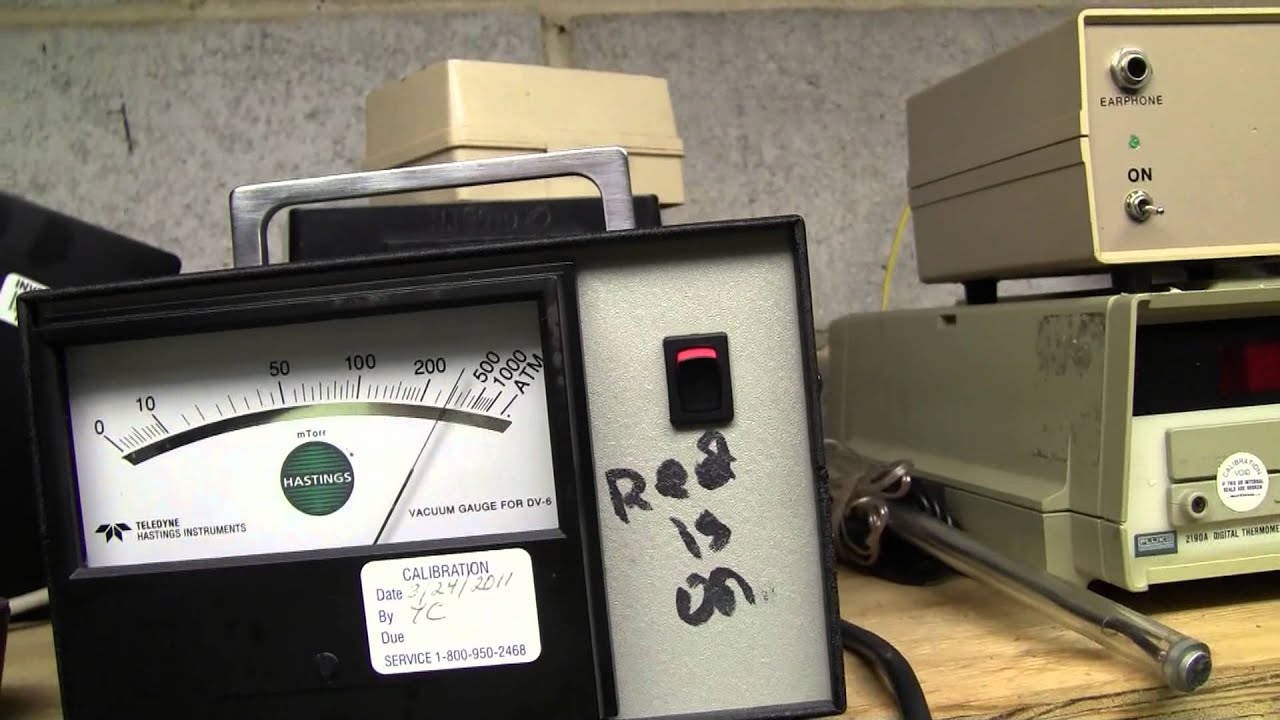 Edwards XDS5 XD5 S OilFree Dry Scroll Vacuum Pump YouTube