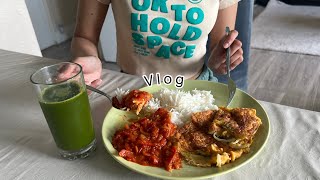 Vlog ~ what I ate today , cook with me , making tomatoes 🍅 curry & simple day in my life 📸🌱