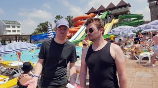 Download Lagu Hoe 'all in' is een all-inclusive hotel? De Vrolijke Vrekken doen de test MP3