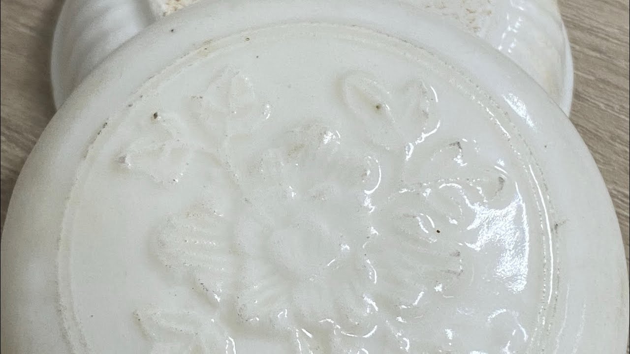 宋白釉牡丹纹印花盖盒#ceramic #porcelain #瓷器#收藏#古董#陶瓷#瓷器