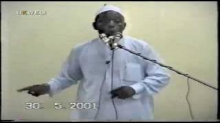 Omar  Bashir - mavazi