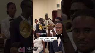 The trumpet 🎺 guy is good 👍