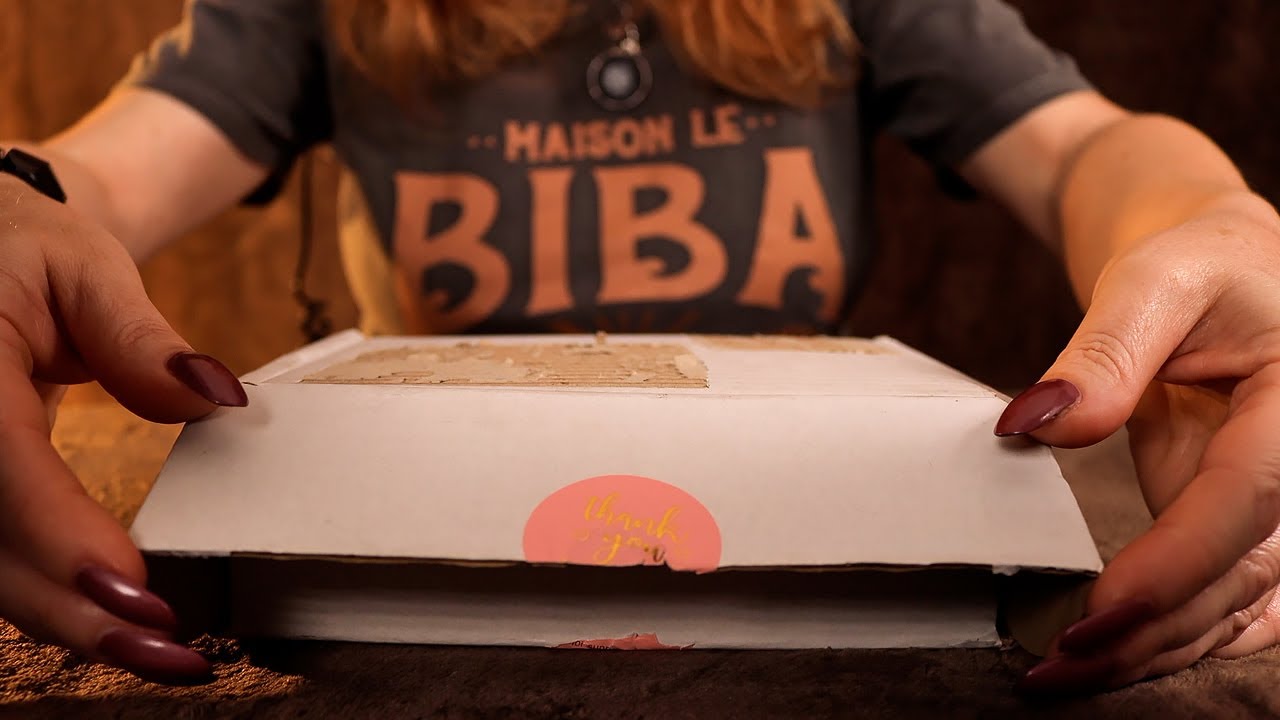 ASMR 📦 Unboxing a Delivery 📦 Card, Crinkly Paper, Petals, Sprays