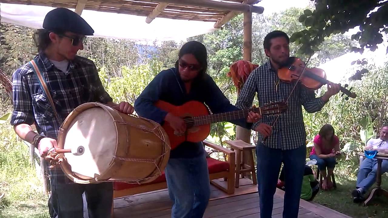 San Juanito- Grupo Taki Shungu