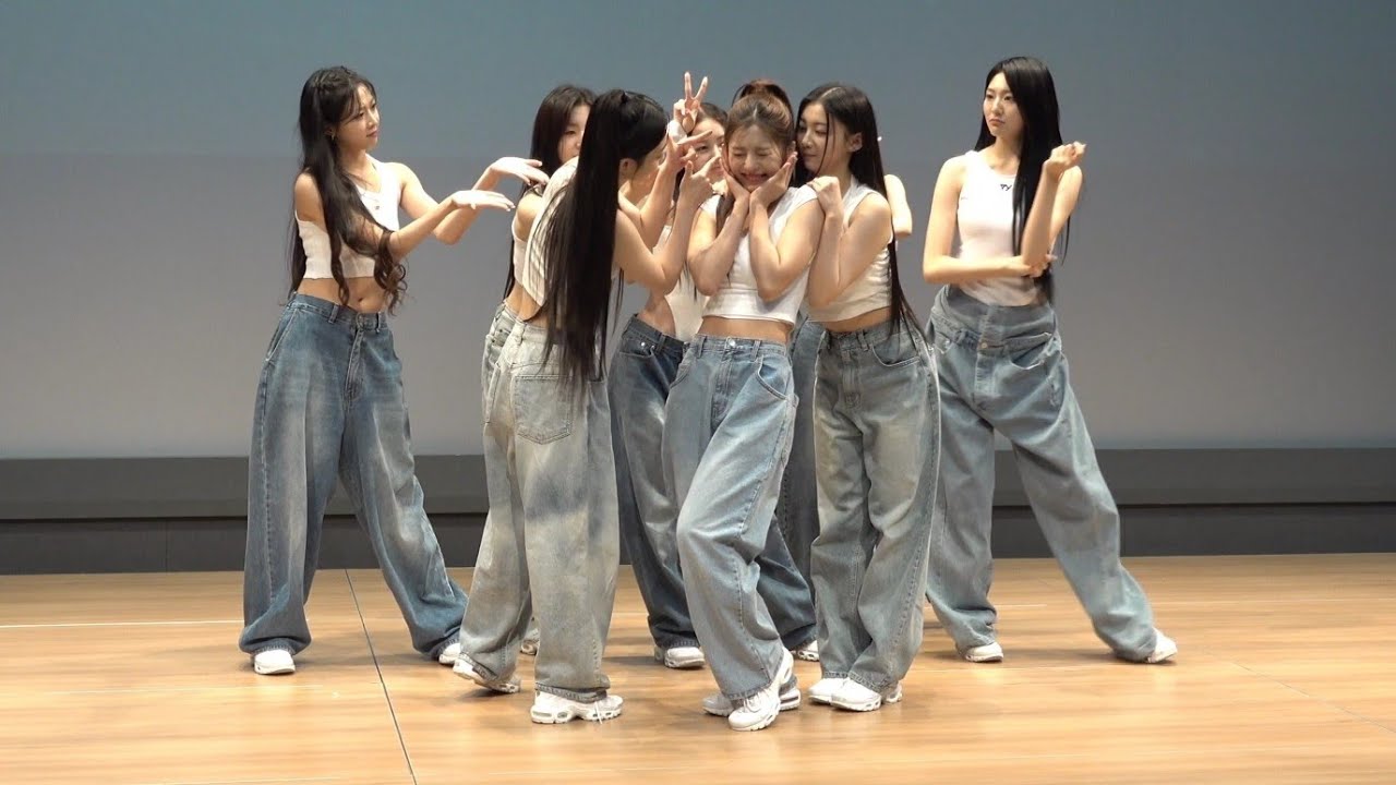 [4K] 230820 트리플에스 러블루션 'Girls' Capitalism' FLNK팬싸인회