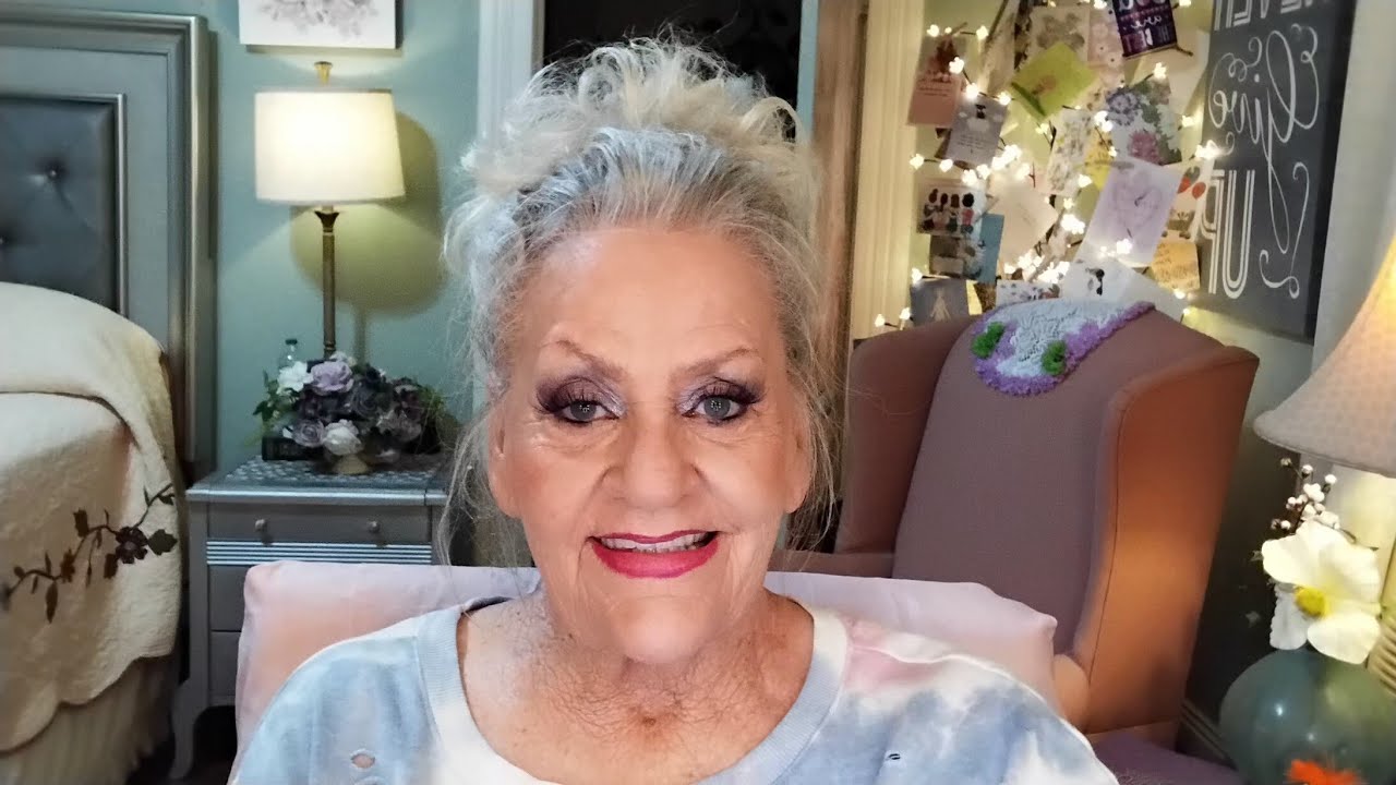 Пастельный макияж глаз с использованием палетки теней Profusion Dark Castle. Счастливое воспомина...