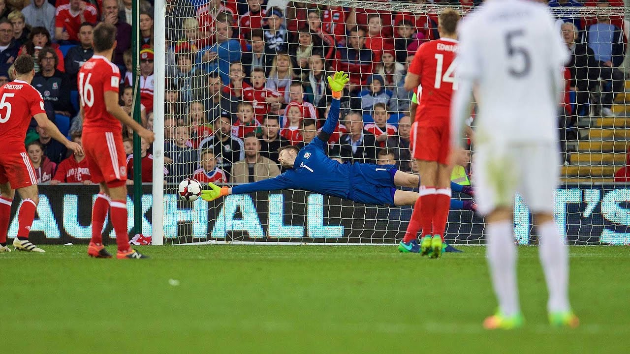 FAWTV HIGHLIGHTS: WAYNE HENNESSEY SAVES