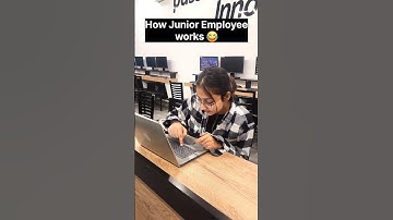Junior vs Senior😅😂 .#techcadd #jalandhar #tech #explore #skills #memes