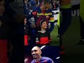 لقطة جميلة من رافينيا تجاه فتاة