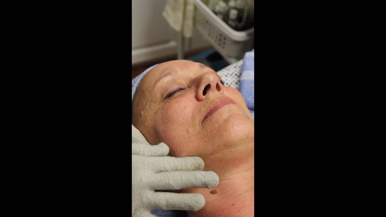 TAMA Microcurrent face lift by Esthetics by Caris - YouTube