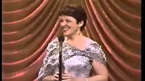 Linda Lavin wins 1987 Tony Award for Best Actress ...