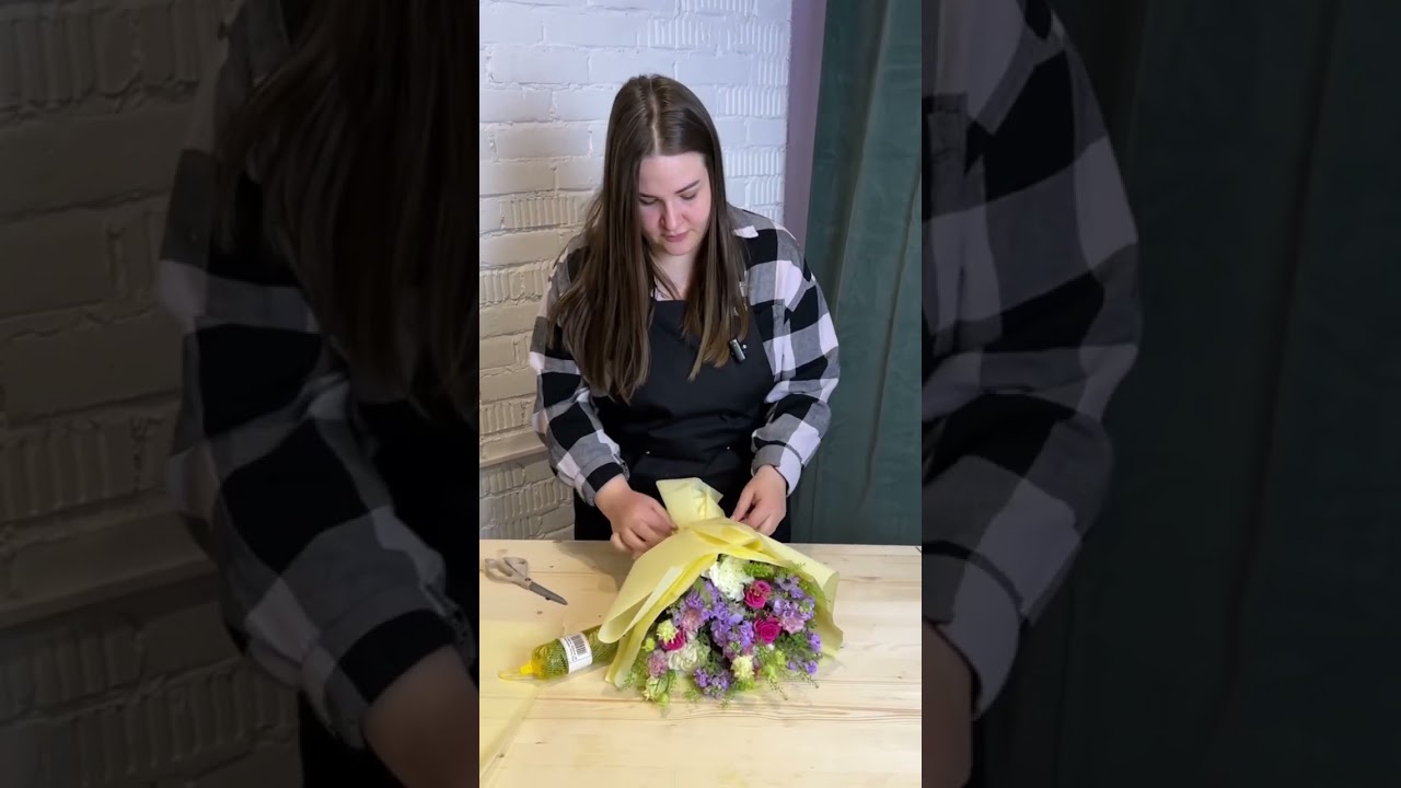 Сборка летнего букета и упаковка букета тремя способами