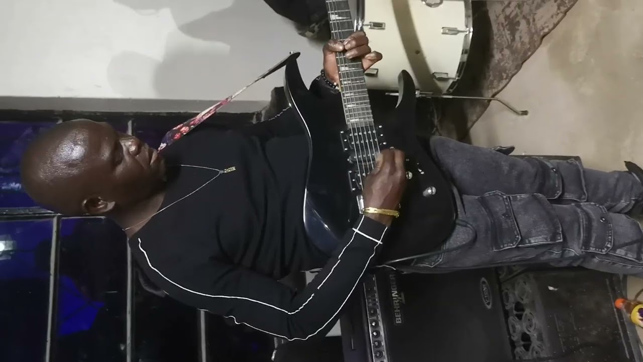 Solo Moyo live in Domboshava sampling new album 