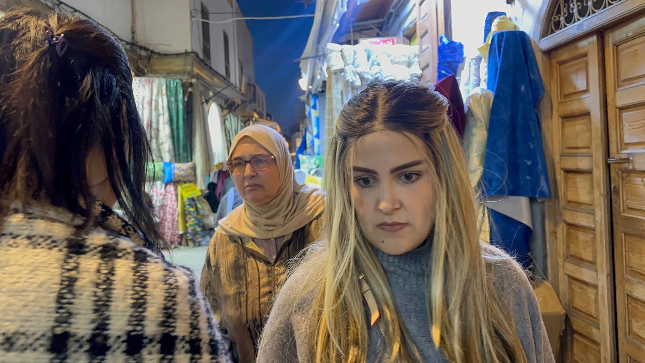 خريجة مع عائلة كاملة تعشينا فزنقة امينة ايمان شوهوني فزنقة😭