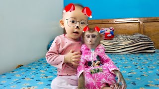 Monkey KaKa and Baby taking pictures together is so cute and adorable