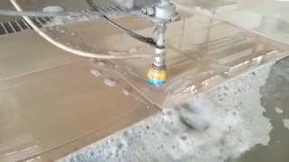 Corte de un Arco de Piedra con la tecnología Waterjet