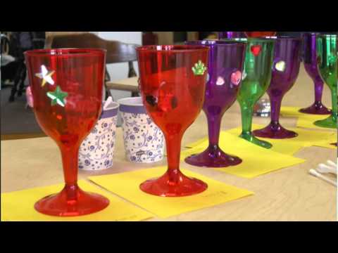 kids-enjoy-fun-kwanzaa-craft-12-29-15