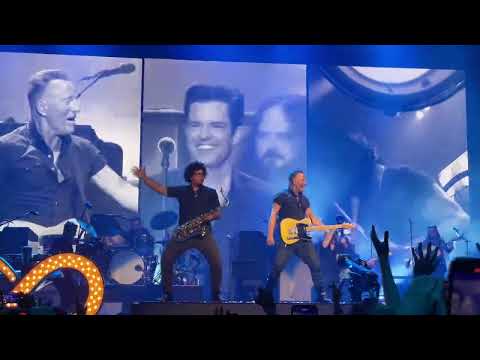 The Killers w/ Bruce Springsteen - Born To Run - 10/1/22 New York, NY