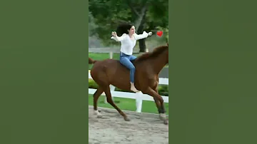 Freedom Lover Girl Horse Riding KK Singer Tu Mujhse Fir Na Ruthna Song 