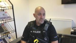 Police officer talks suicidal man down from motorway bridge - Police Bravery Awards 2017