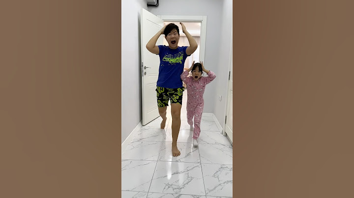 When dad sneezes 😱🤣 LeoNata family #shorts