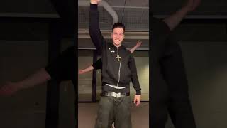 Pistettii Ares Tanssimaan