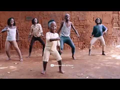 crianças africanas dançando Masaka Kids Africana Dancing Tweyagale