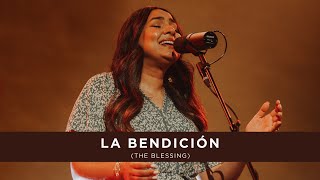 Video thumbnail of "La Bendición (The Blessing – Kari Jobe & Cody Carnes) | Lakepointe en Español"