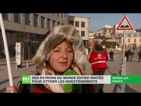 Manifestants et Gilets jaunes rassemblés à Versailles pour le sommet Choose France