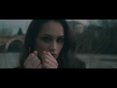 Deborah Italia - Nulla Succede Per Caso (Official Video)