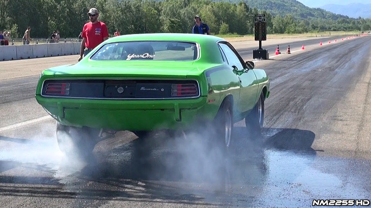 Plymouth 'Cuda 440 V8 Burnout at the Drag Strip