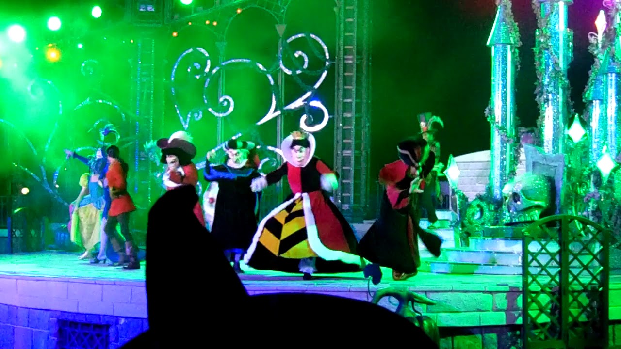 Disneyland Paris Soirée Halloween 2018 Bouge ton corps avec les Méchants Disney part 1