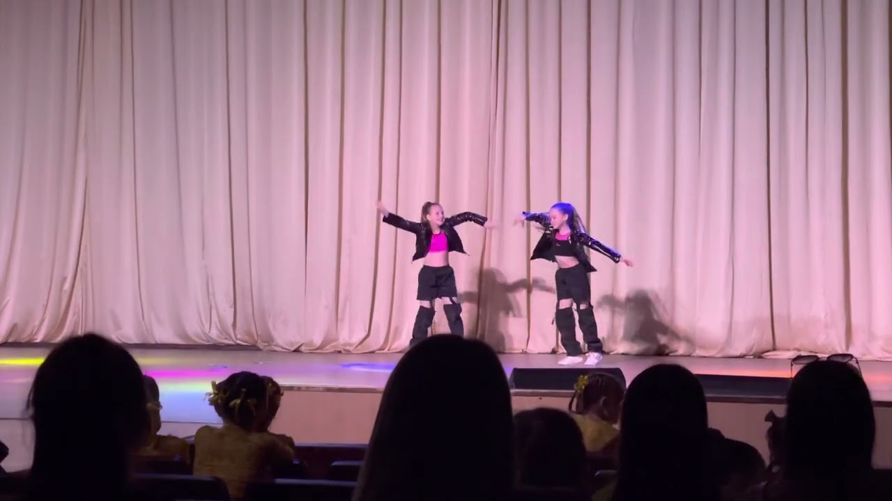 Exit Space, дети, дуэт, 7-9 лет, street dance, акробатика, джаз фанк