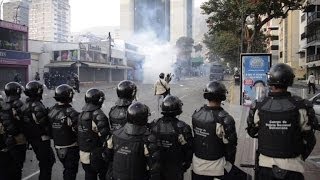 Venezuelan Students Clash With Police In Anti-Maduro Protest