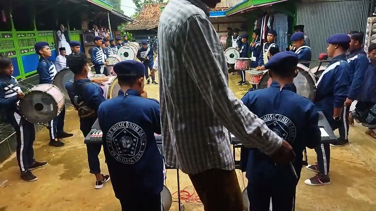 CINTA SEGI TIGA IDA LAILA Cover Drumband