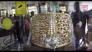 The gold and diamond jewellery outlets in dubai, are world's largest.
those with a liking for sparkling metal, should make their way to
dubai g...