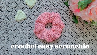 CROCHET EASY SCRUNCHIE DIY  BEGINNER TUTORIAL FOR THIS EASY & SILKY SCRUNCHIE (FAST PROJECT)