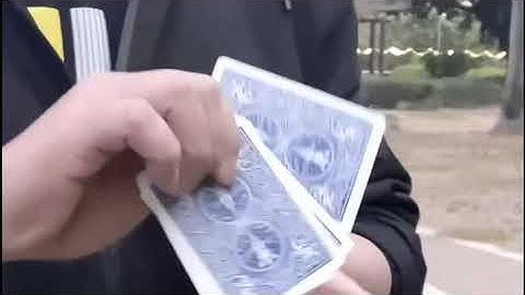 Appearing Queen by J.C Magic - Magic Trick