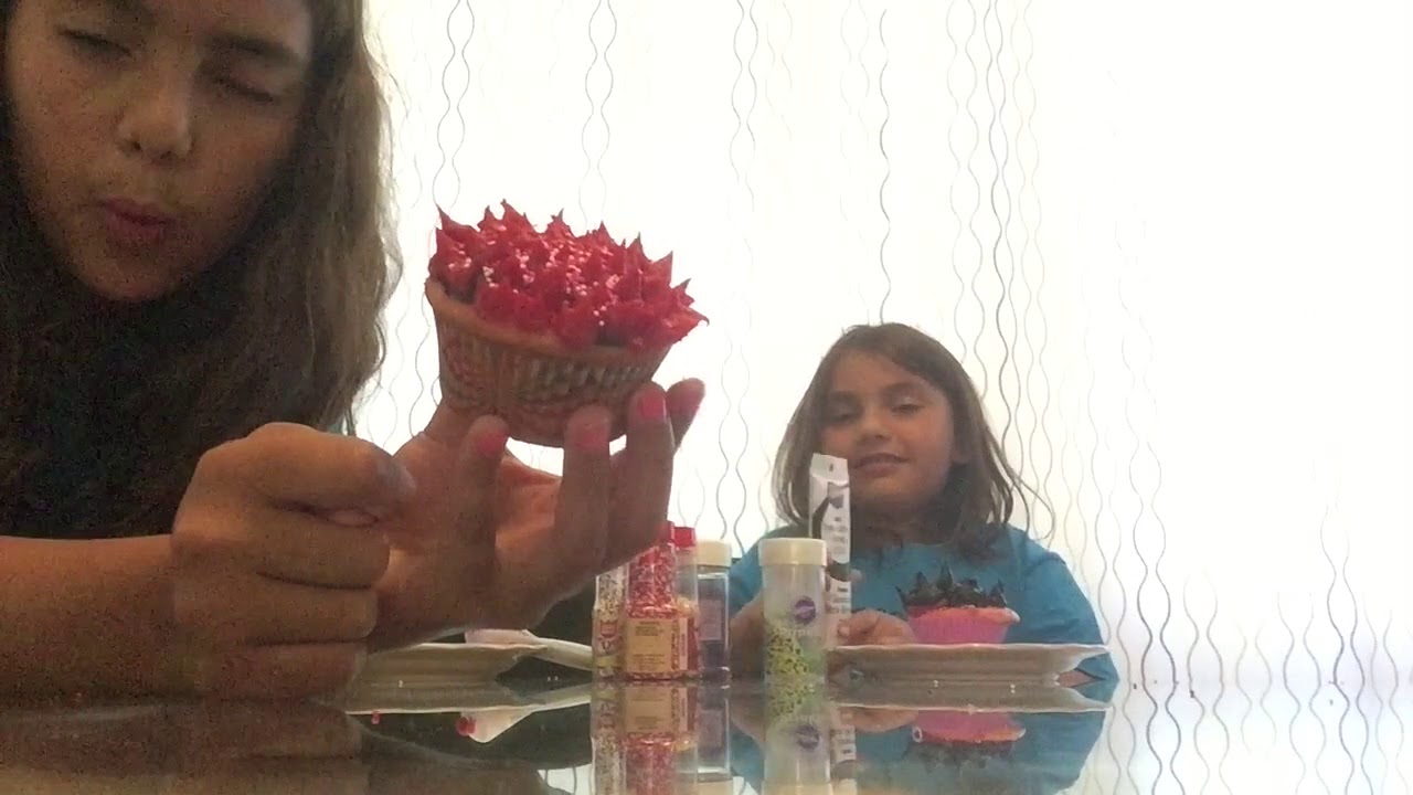 Cupcake Art Challenge! Sissys4ever YouTube